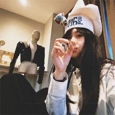 早上下班的女人